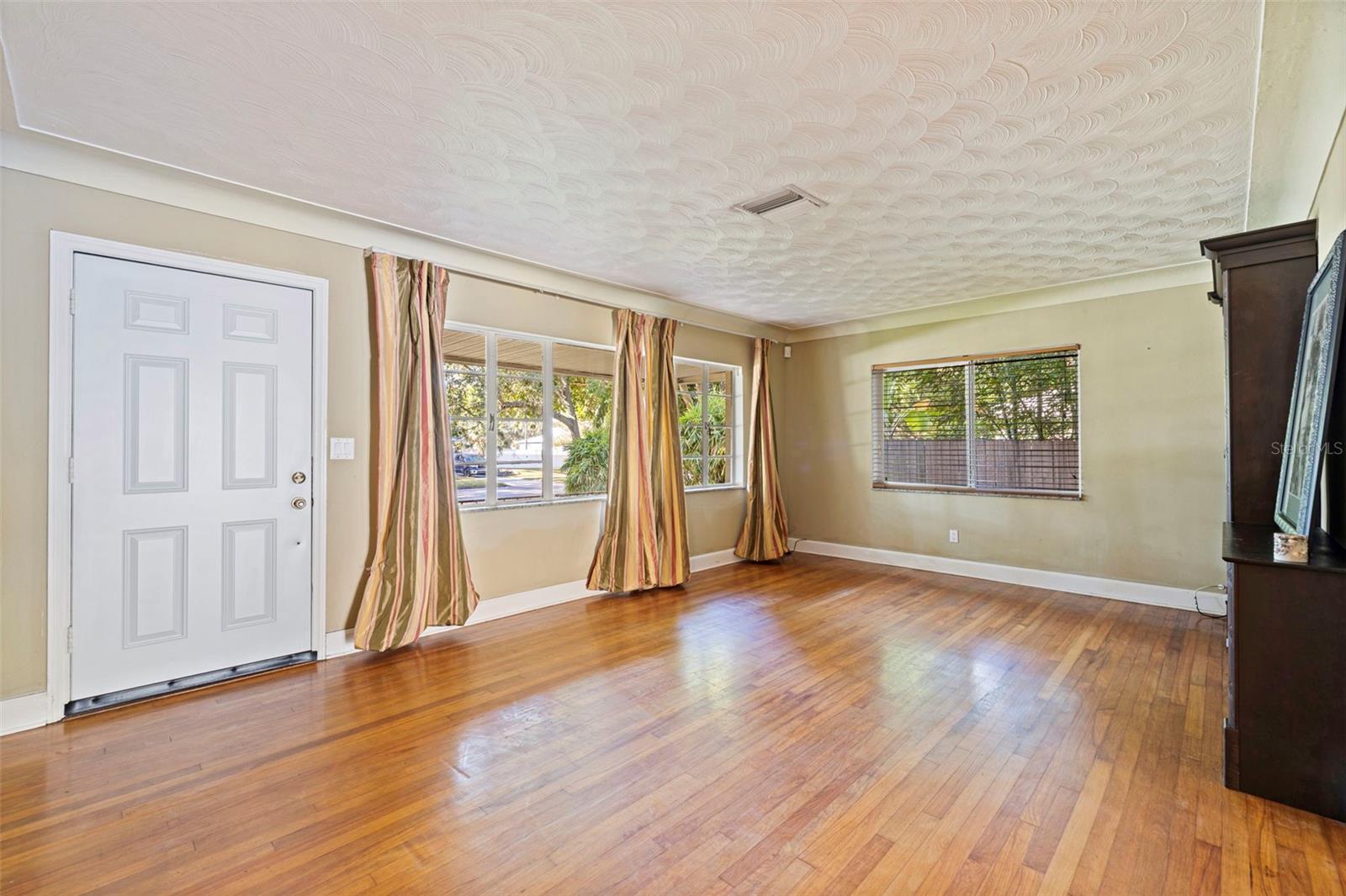 4341 1ST AVE N, ST PETERSBURG, FL, 33713