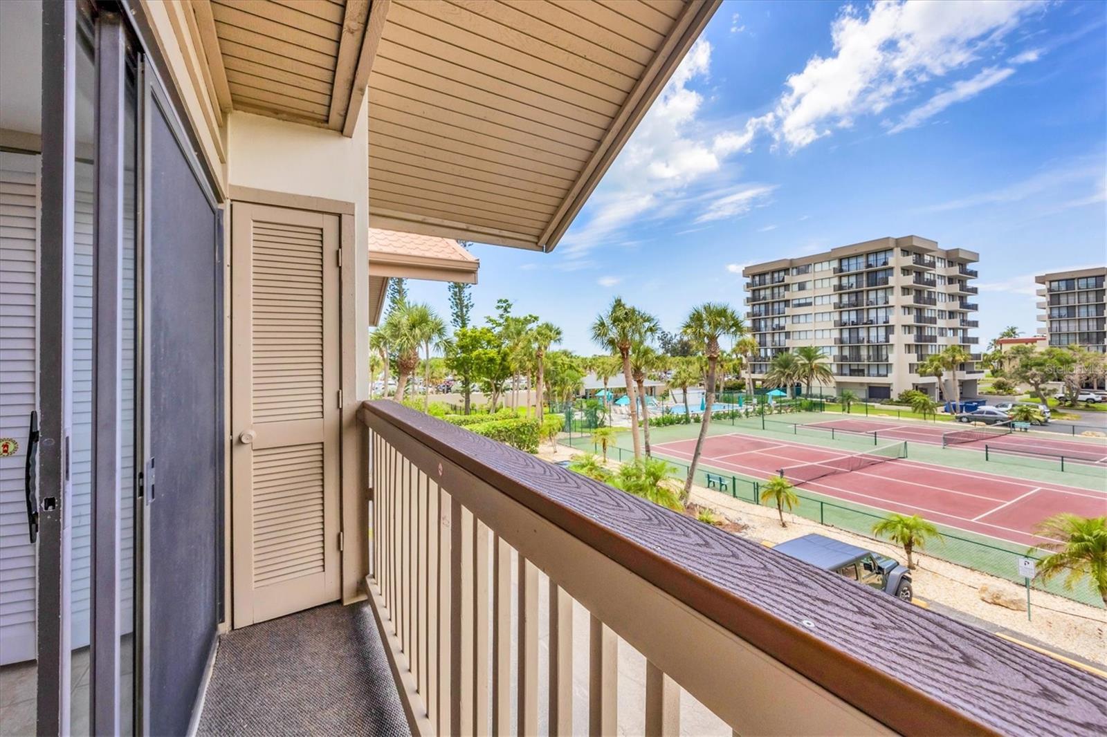 1093 LAKE HOUSE CIR #C205, SARASOTA, FL, 34242