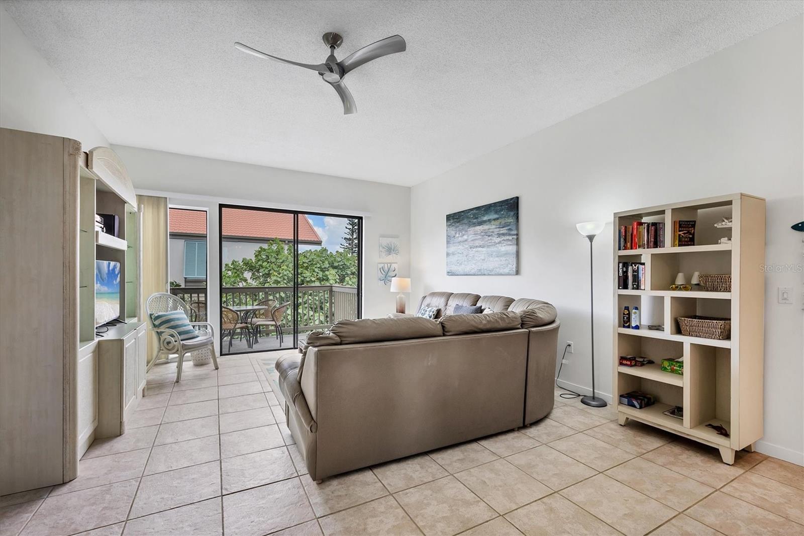 1093 LAKE HOUSE CIR #C205, SARASOTA, FL, 34242