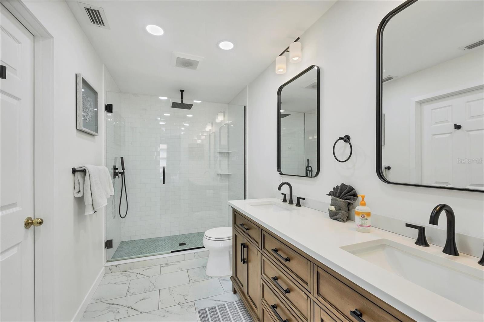 1093 LAKE HOUSE CIR #C205, SARASOTA, FL, 34242