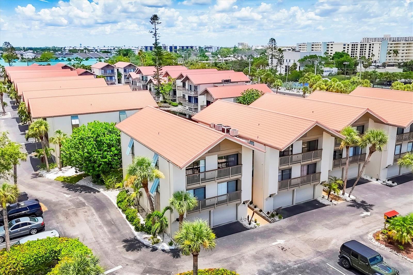 1093 LAKE HOUSE CIR #C205, SARASOTA, FL, 34242