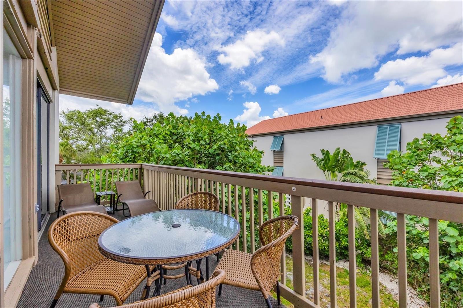 1093 LAKE HOUSE CIR #C205, SARASOTA, FL, 34242