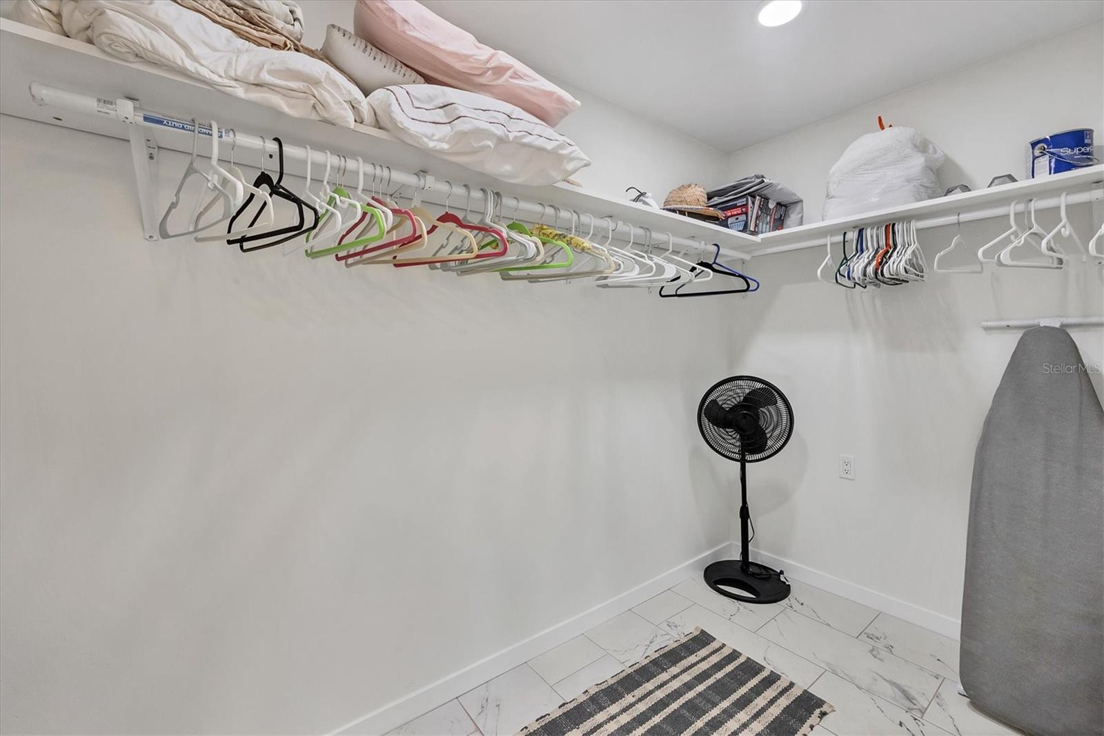 1093 LAKE HOUSE CIR #C205, SARASOTA, FL, 34242