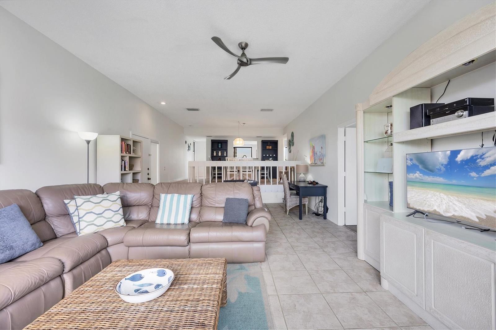 1093 LAKE HOUSE CIR #C205, SARASOTA, FL, 34242