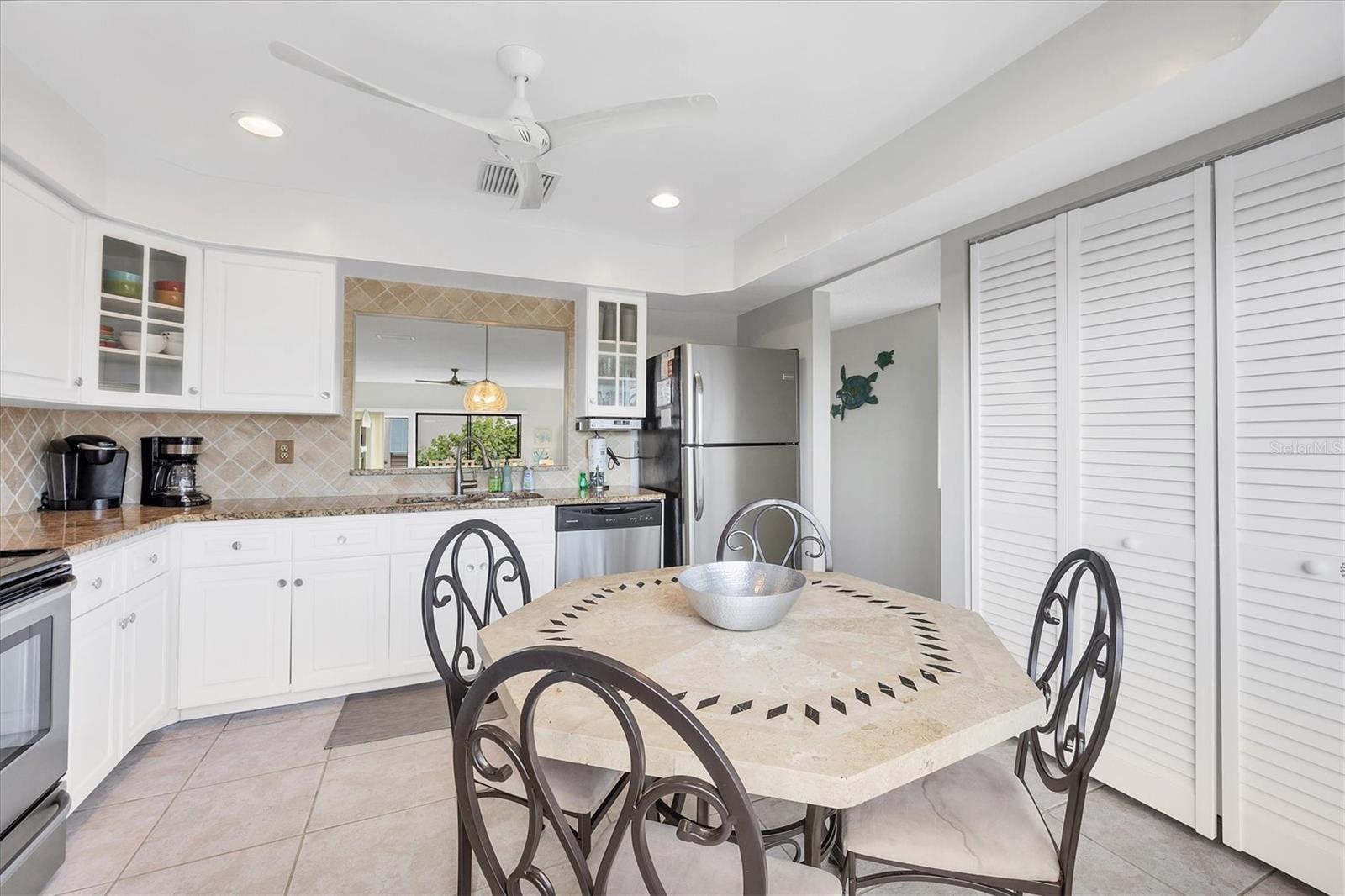 1093 LAKE HOUSE CIR #C205, SARASOTA, FL, 34242