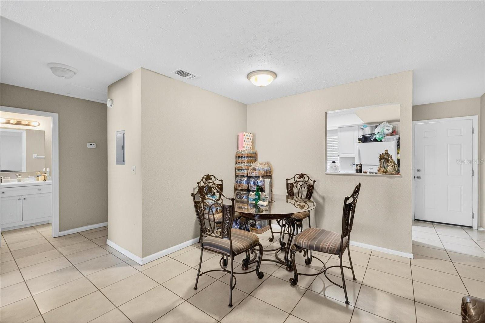 9539 FIELDVIEW CIR, THONOTOSASSA, FL, 33592