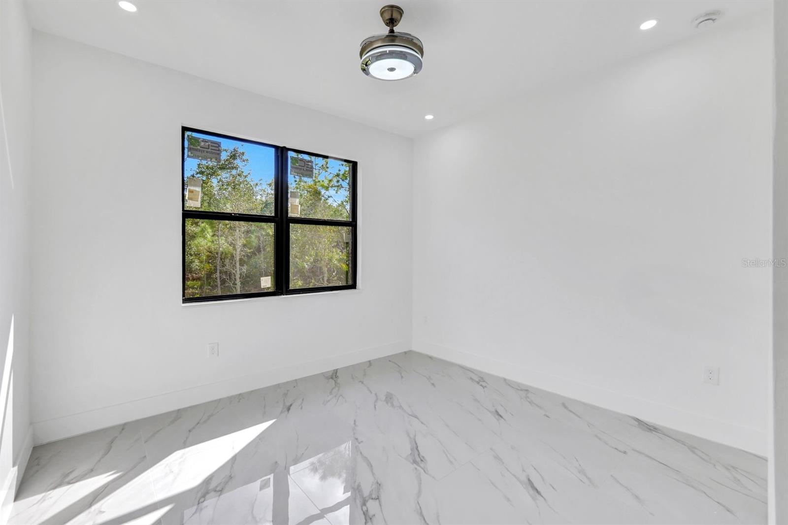 2002 E 10TH ST, LEHIGH ACRES, FL, 33936