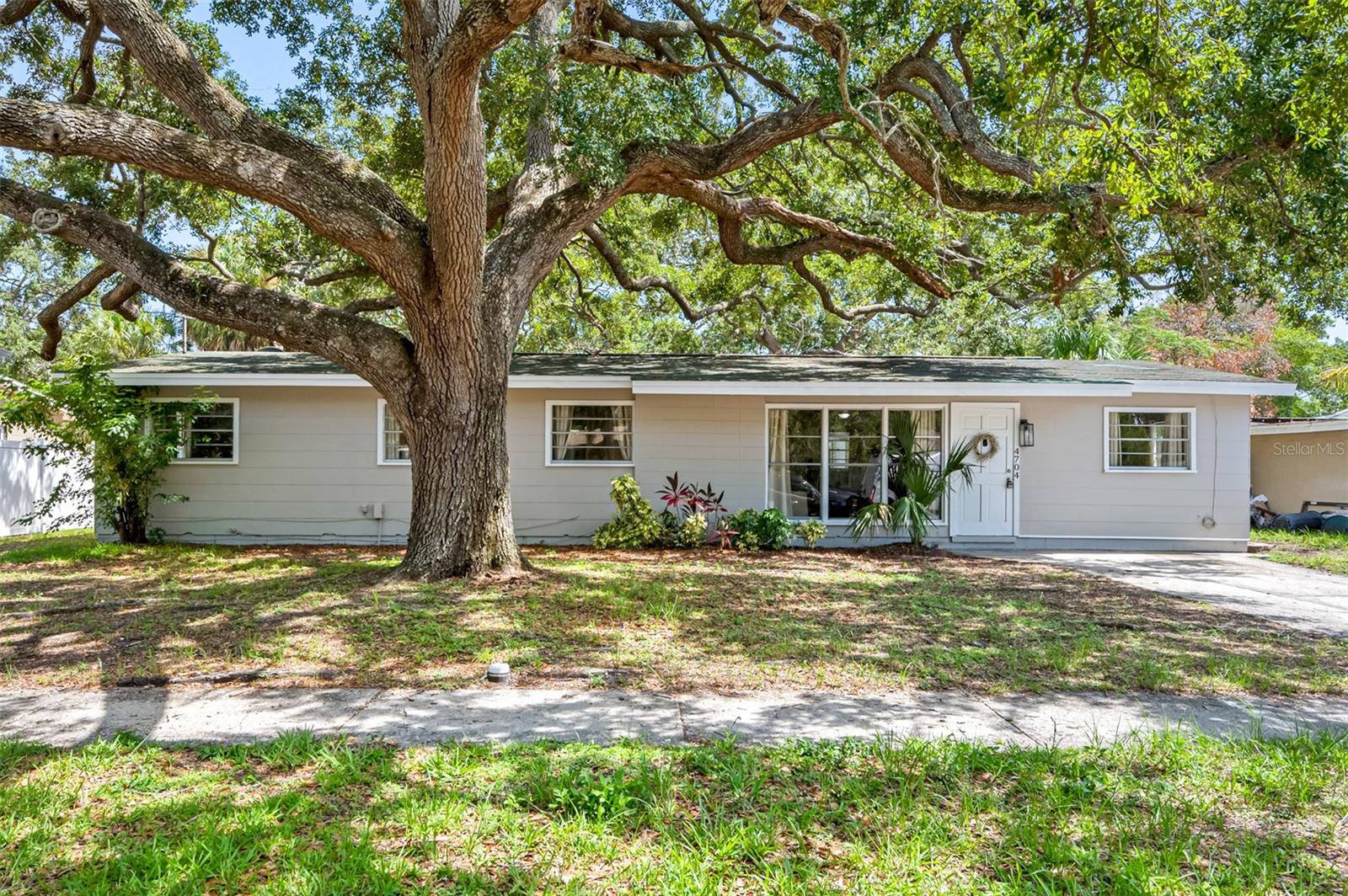 4704 W WYOMING AVE, TAMPA, FL, 33616