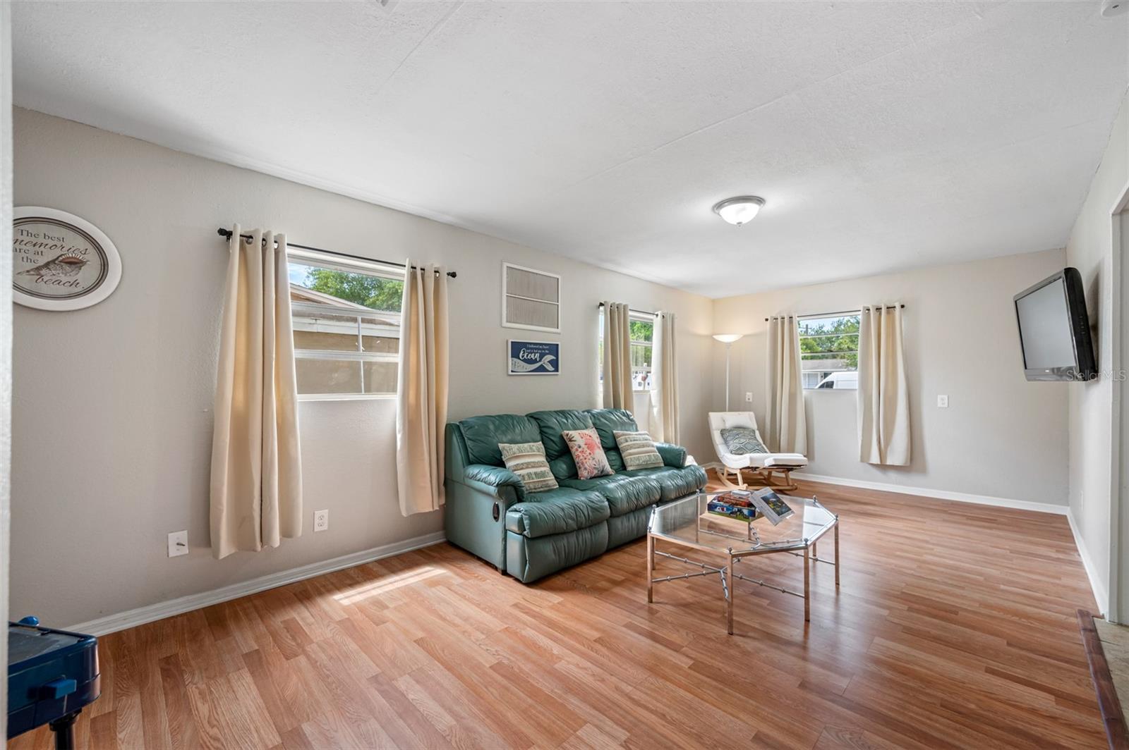 4704 W WYOMING AVE, TAMPA, FL, 33616