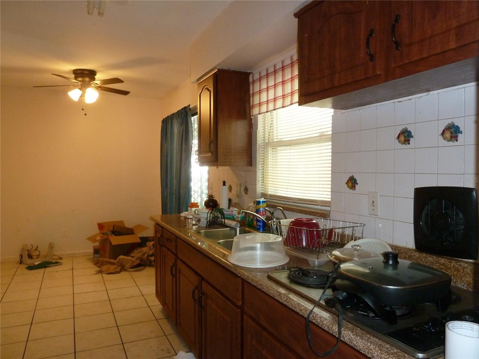 7406 MANCHESTER LN, TAMPA, FL, 33619