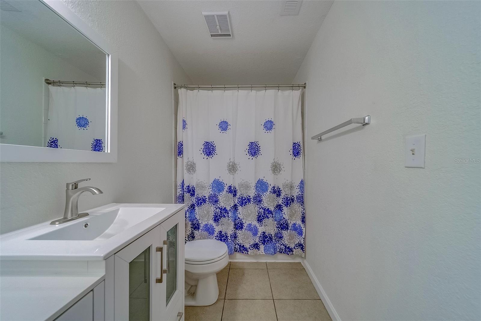 10195 SAILWINDS BLVD N #202, LARGO, FL, 33773