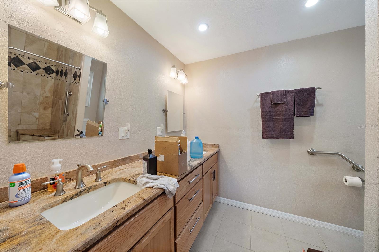 A4669111 Property Photo