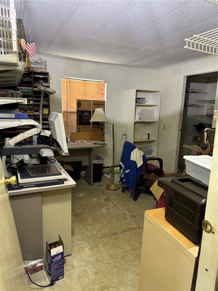 TB8439746 Property Photo