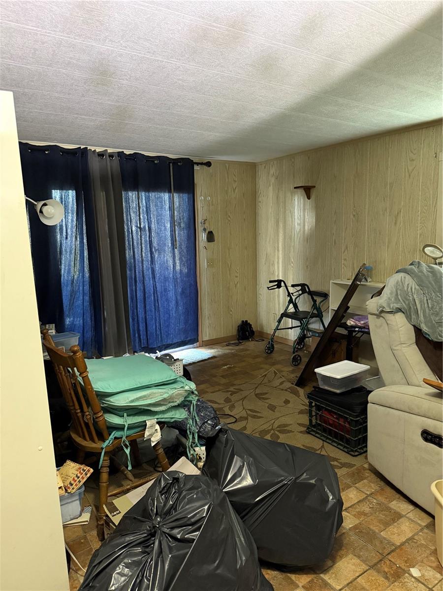 TB8439746 Property Photo