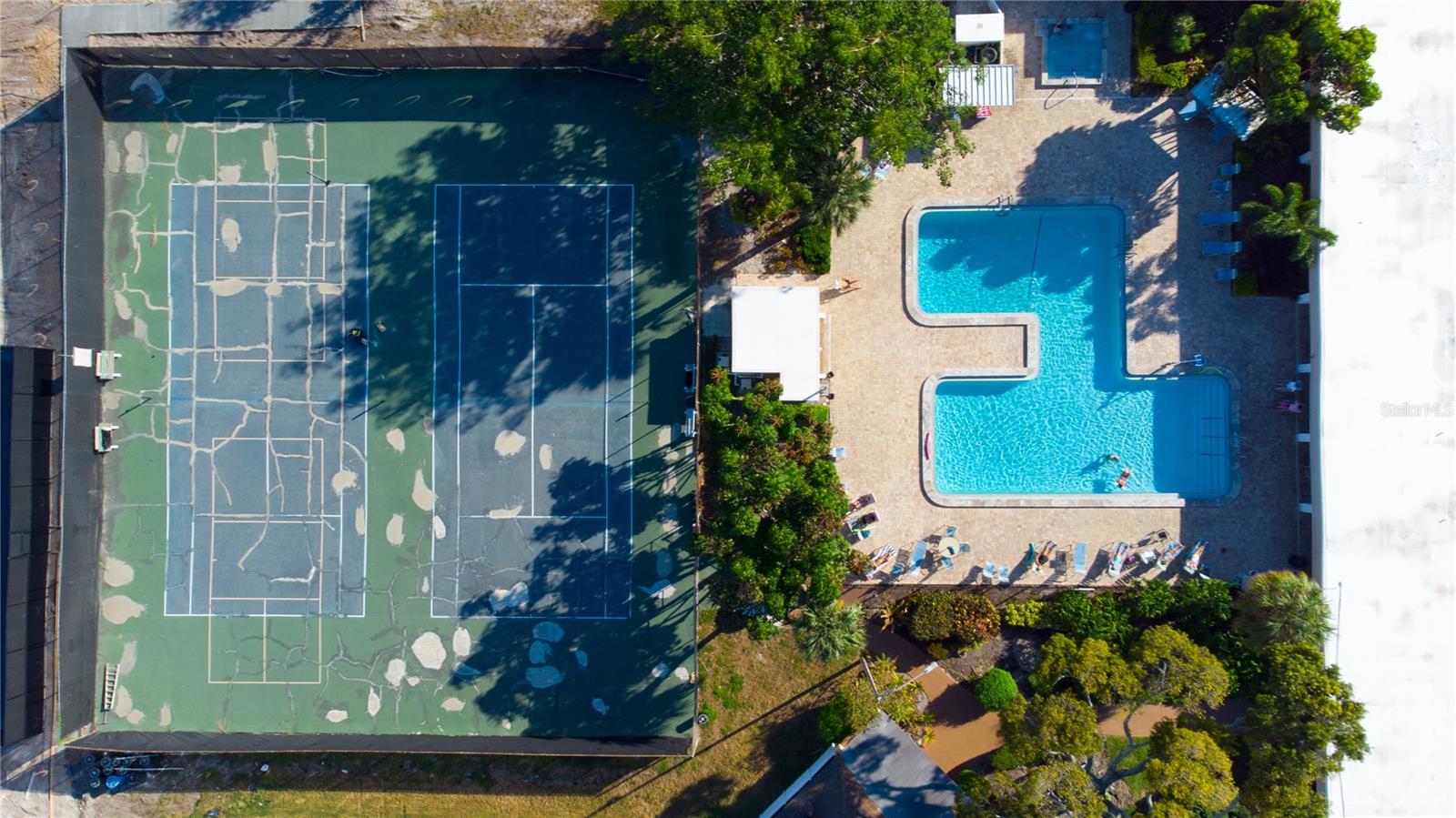 TB8439759 Property Photo