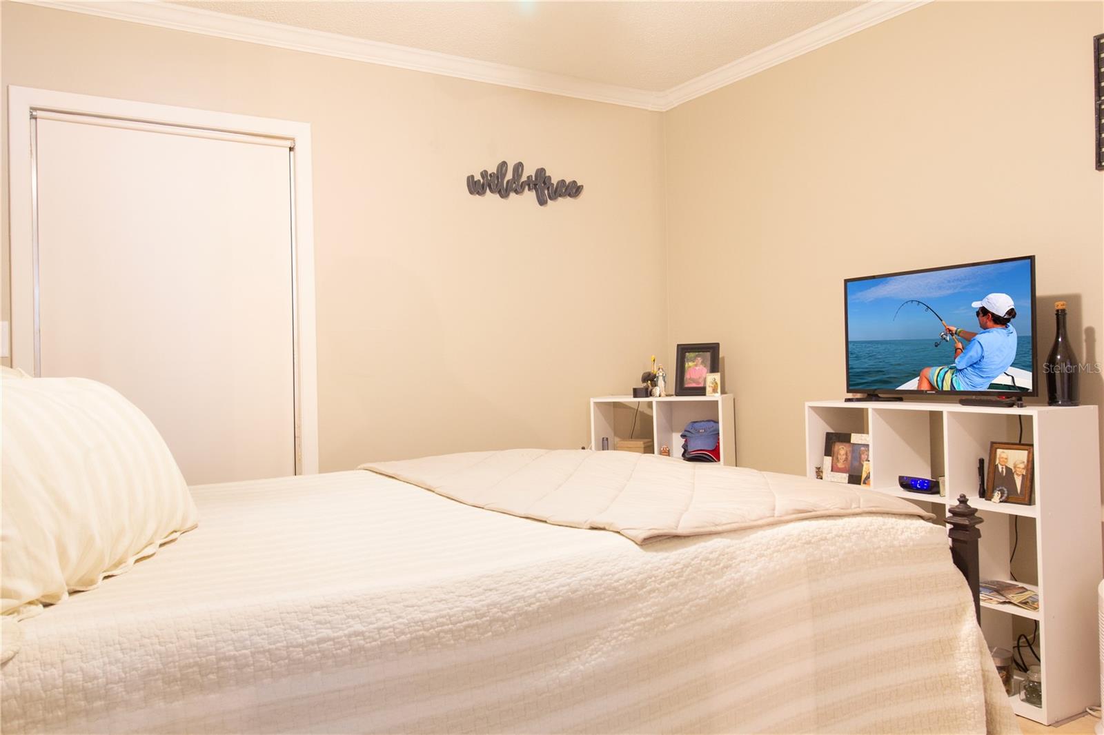 TB8439759 Property Photo