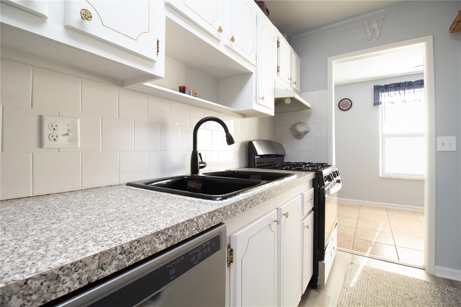 TB8439759 Property Photo