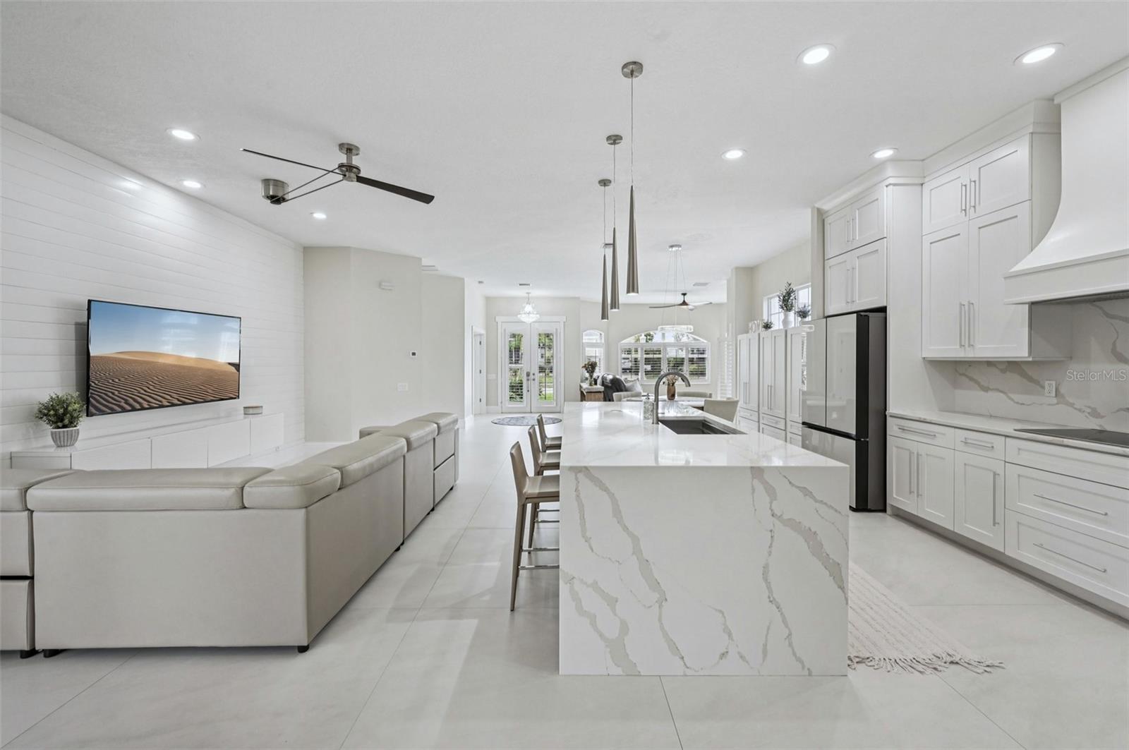 4611 SHARK DR, BRADENTON, FL, 34208