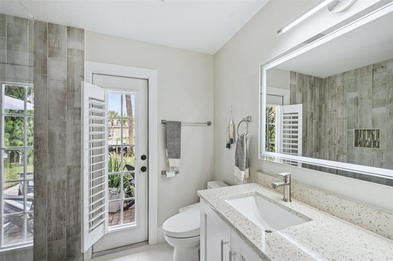 4611 SHARK DR, BRADENTON, FL, 34208