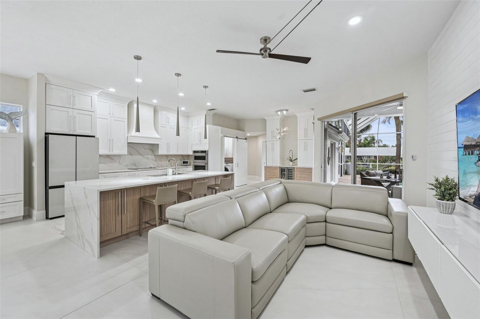 4611 SHARK DR, BRADENTON, FL, 34208