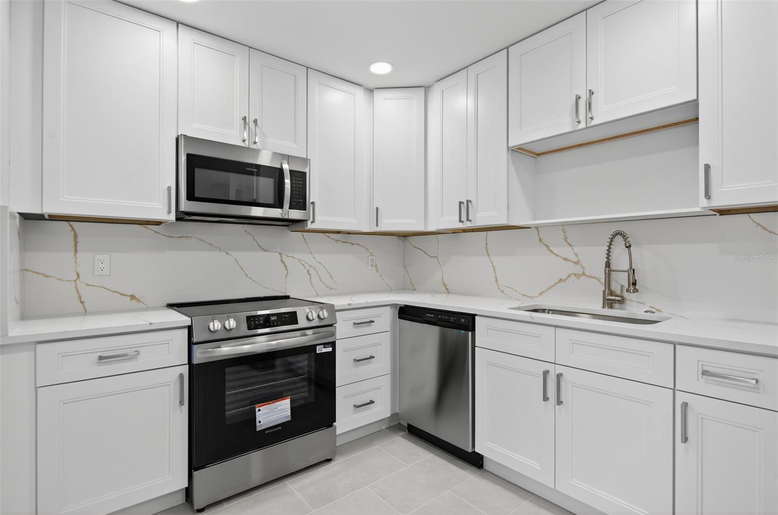 4915 ELDORADO DR, TAMPA, FL, 33615