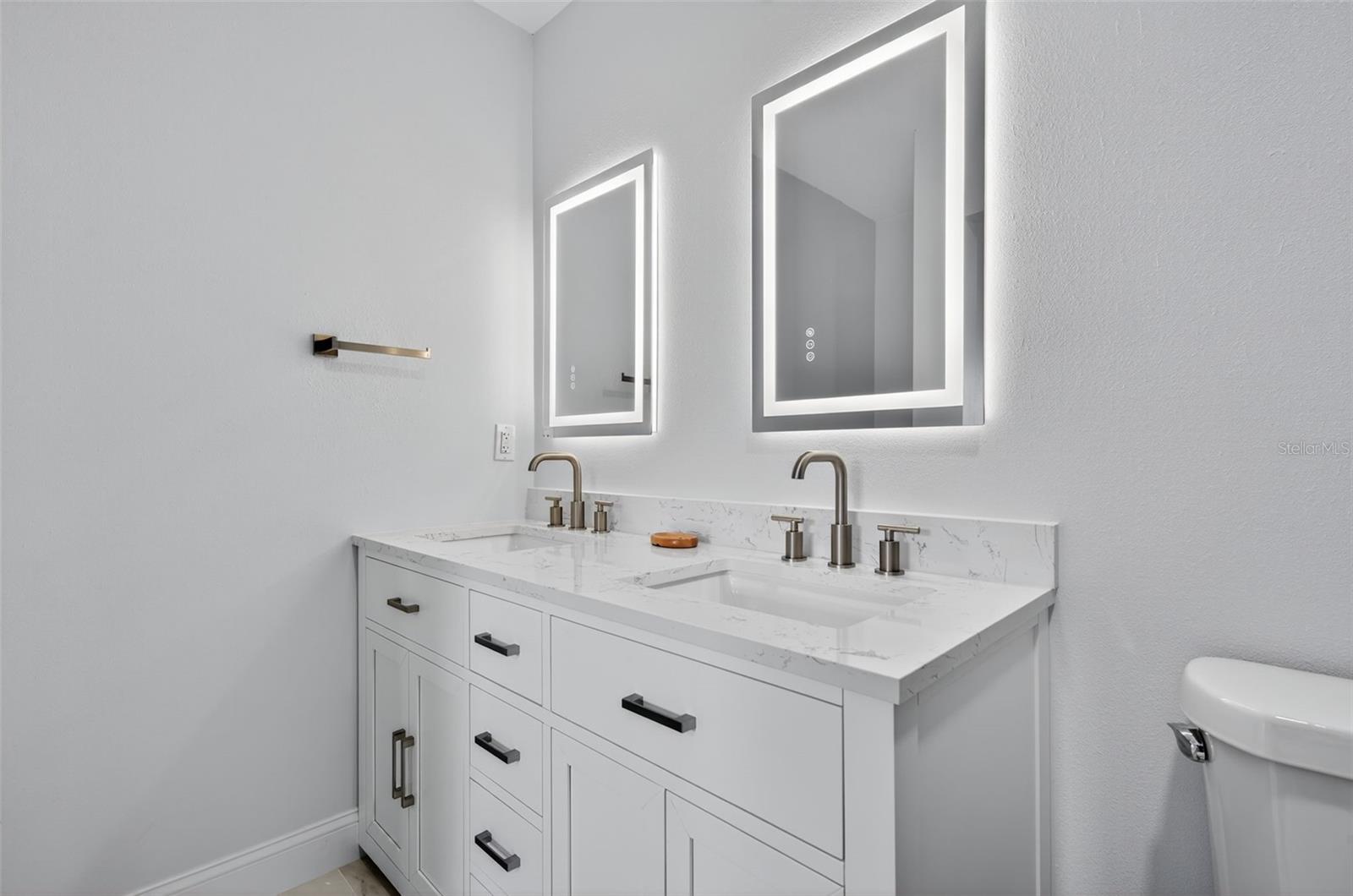 4915 ELDORADO DR, TAMPA, FL, 33615