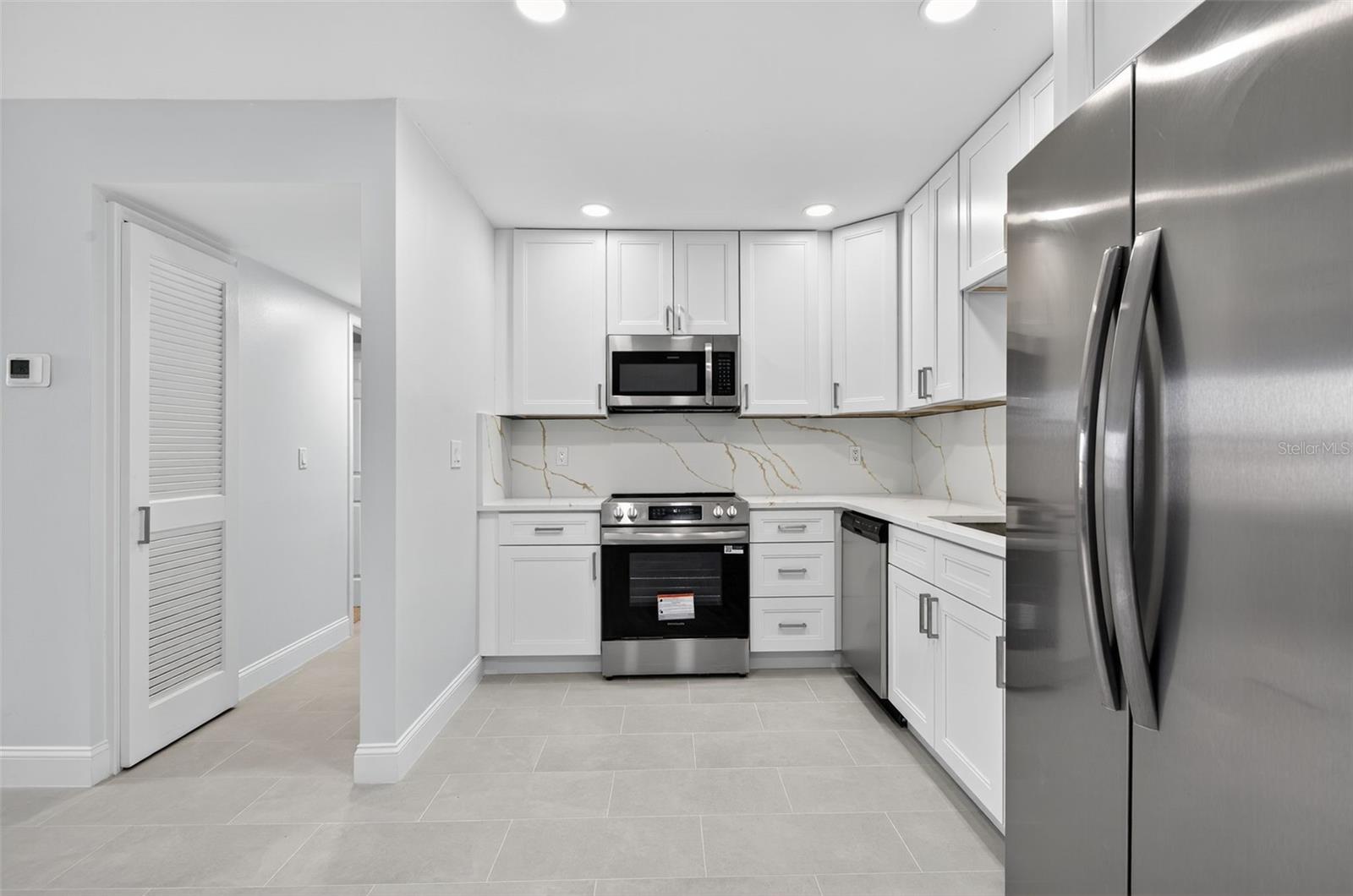 4915 ELDORADO DR, TAMPA, FL, 33615