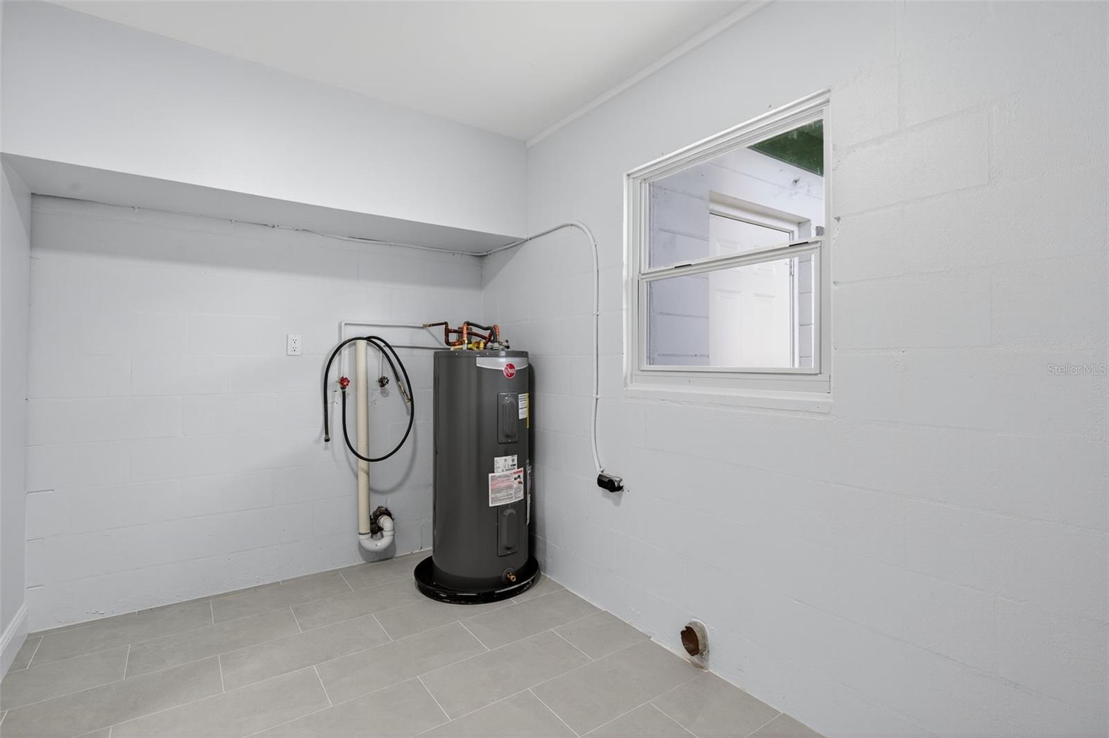 4915 ELDORADO DR, TAMPA, FL, 33615