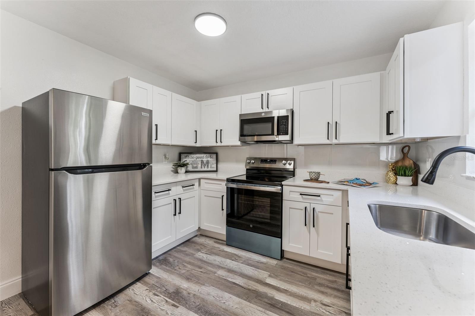 230 S CHANDLER AVE, DELAND, FL, 32724