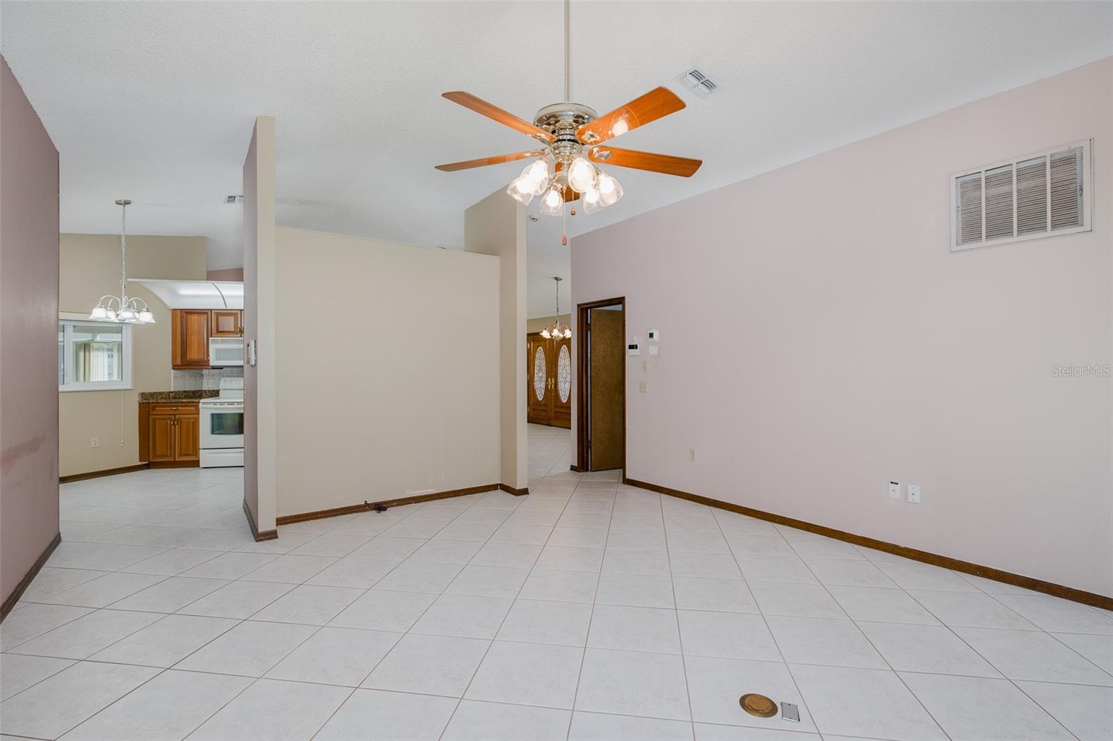 18602 WHITE PINE CIR, HUDSON, FL, 34667