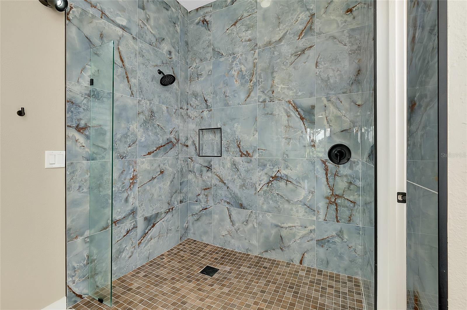 10142 GLENMORE AVE, LAKEWOOD RANCH, FL, 34202