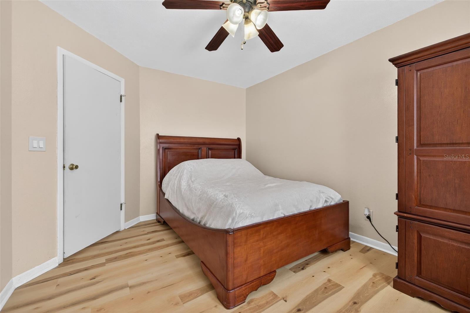 7016 2ND ST N, ST PETERSBURG, FL, 33702