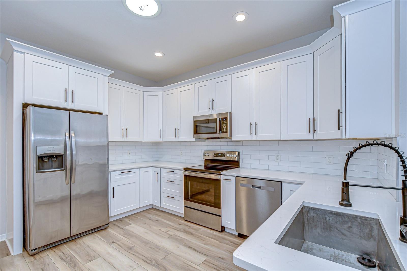 3610 SAVANNAH LAKE PL, VALRICO, FL, 33596