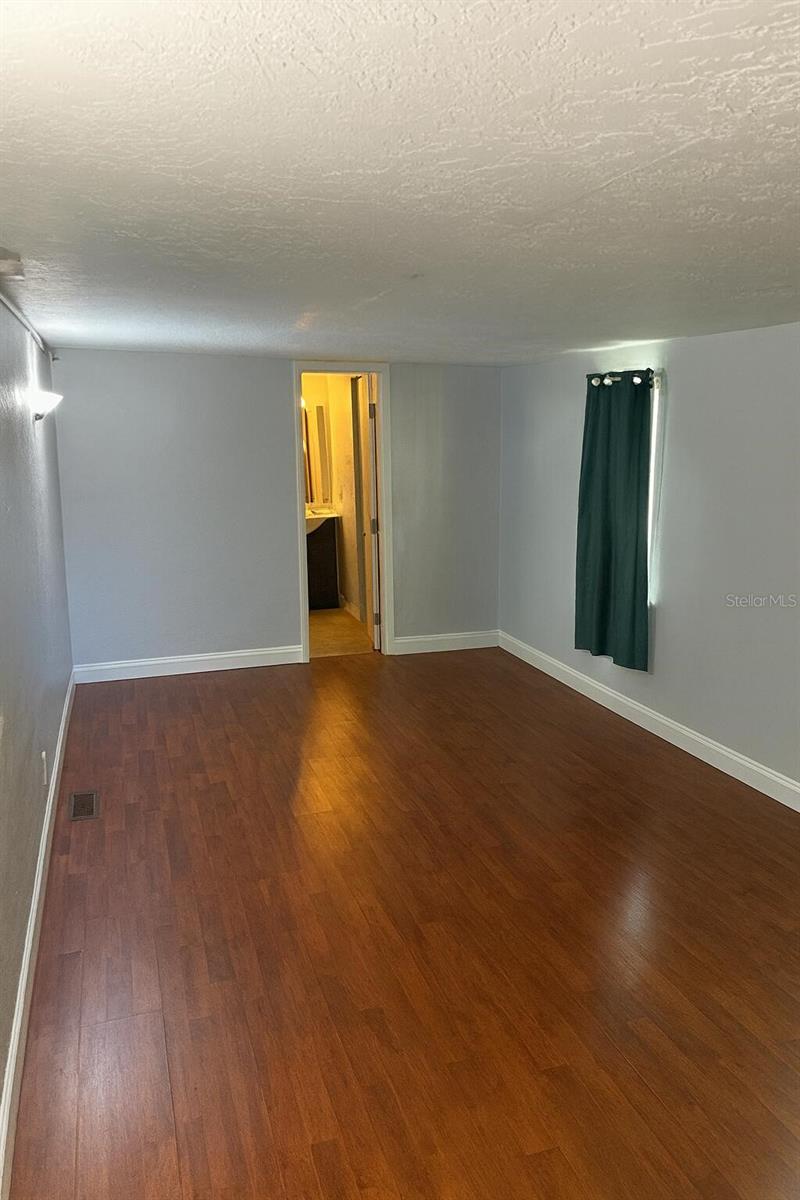 O6354156 Property Photo