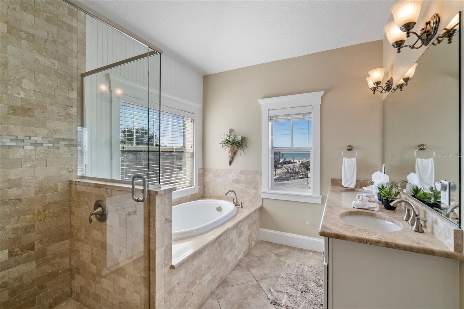 A4669141 Property Photo