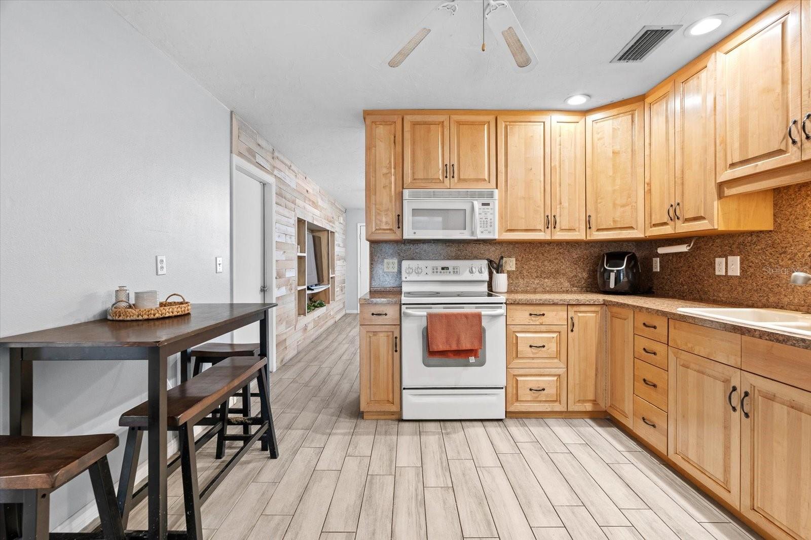 5004 3RD AVE W, PALMETTO, FL, 34221