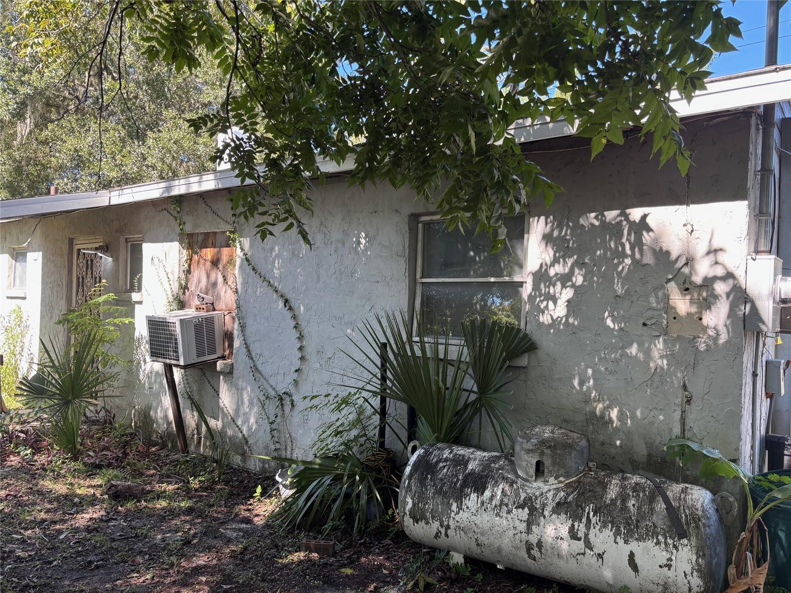 OM711892 Property Photo