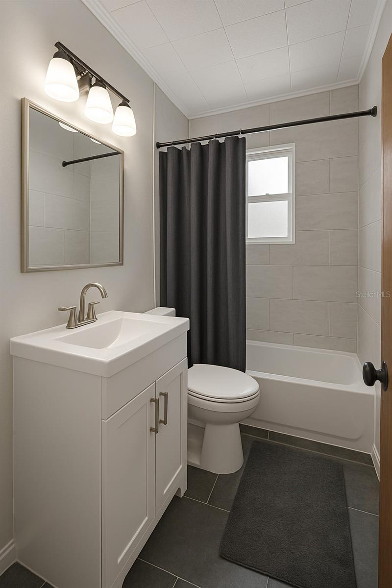 OM711892 Property Photo