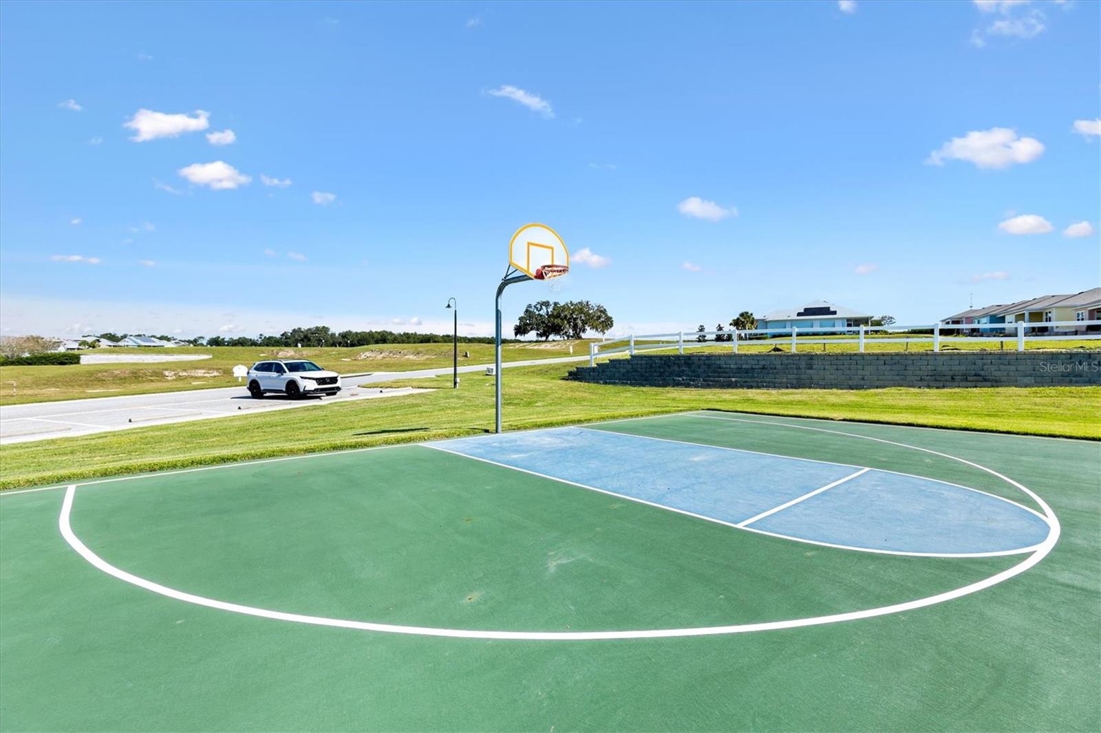 1052 SUGAR LOAF KEY LOOP, LADY LAKE, FL, 32159