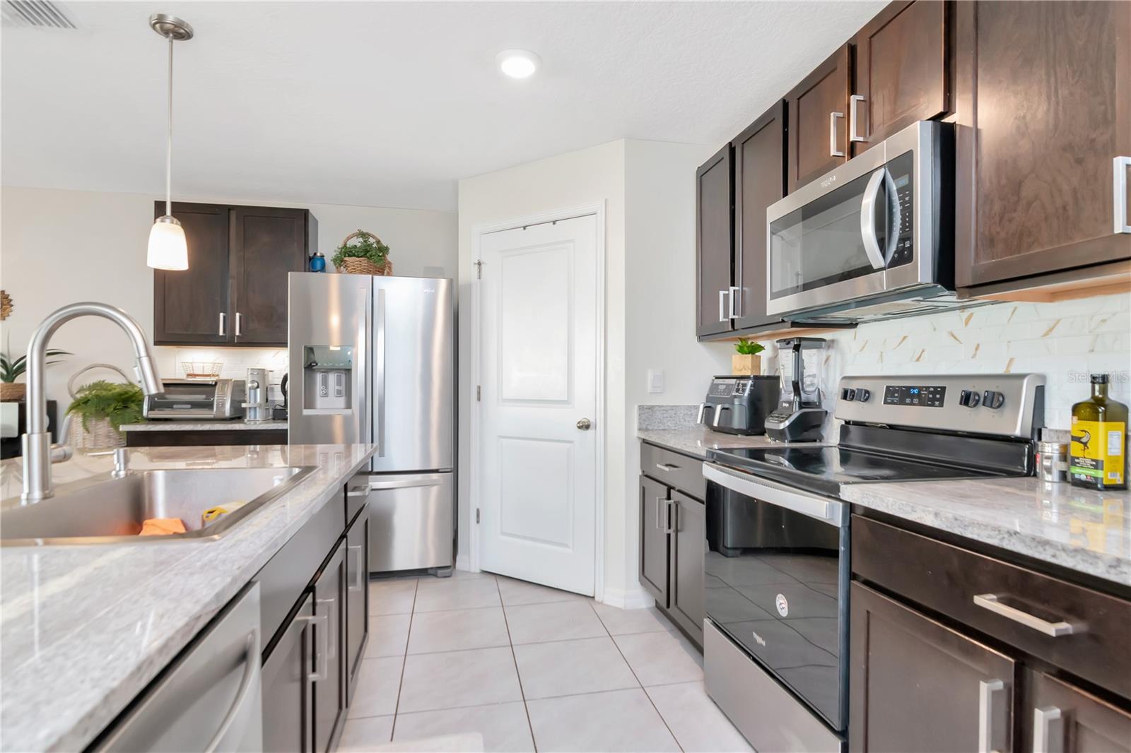 16742 SUNBURST LAKE ST, WIMAUMA, FL, 33598