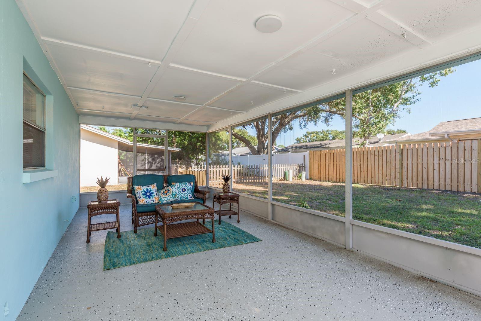 2540 SOUTHPOINTE DR, DUNEDIN, FL, 34698