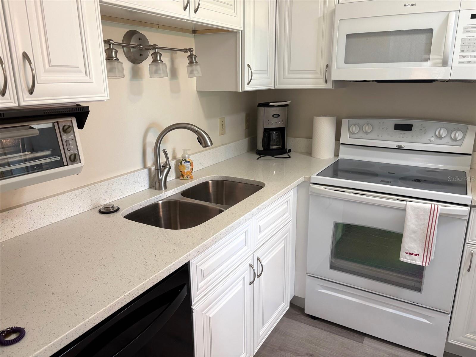 TB8439966 Property Photo