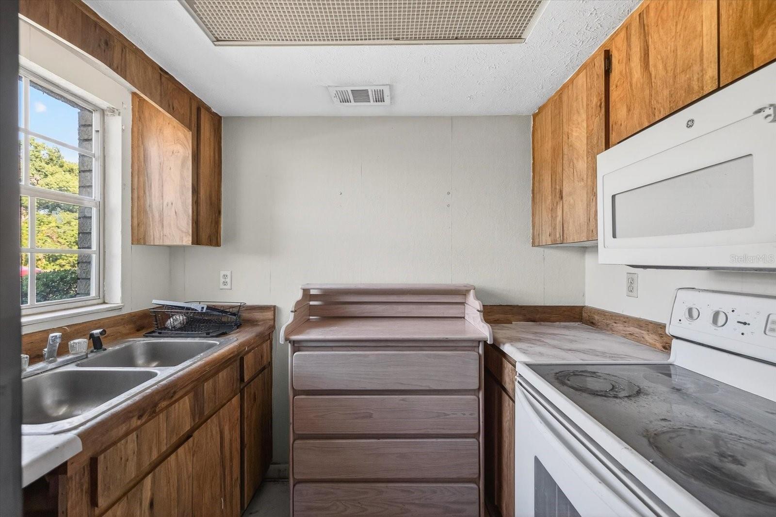 EASTFIELD SLOPES A CONDO, THONOTOSASSA, FL, 33592