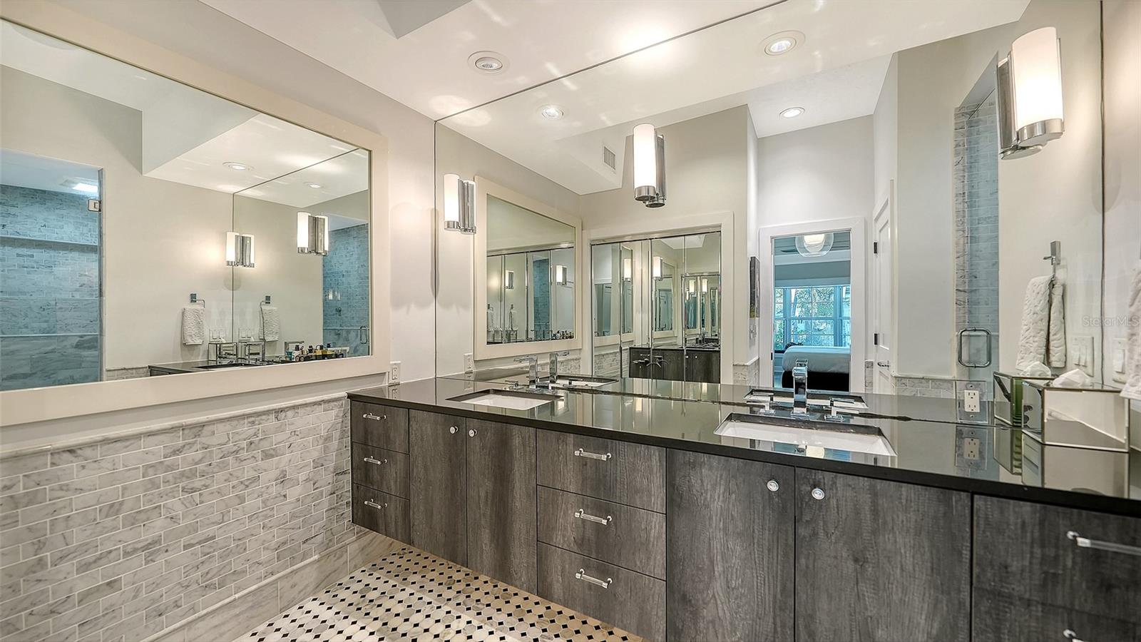 A4669184 Property Photo