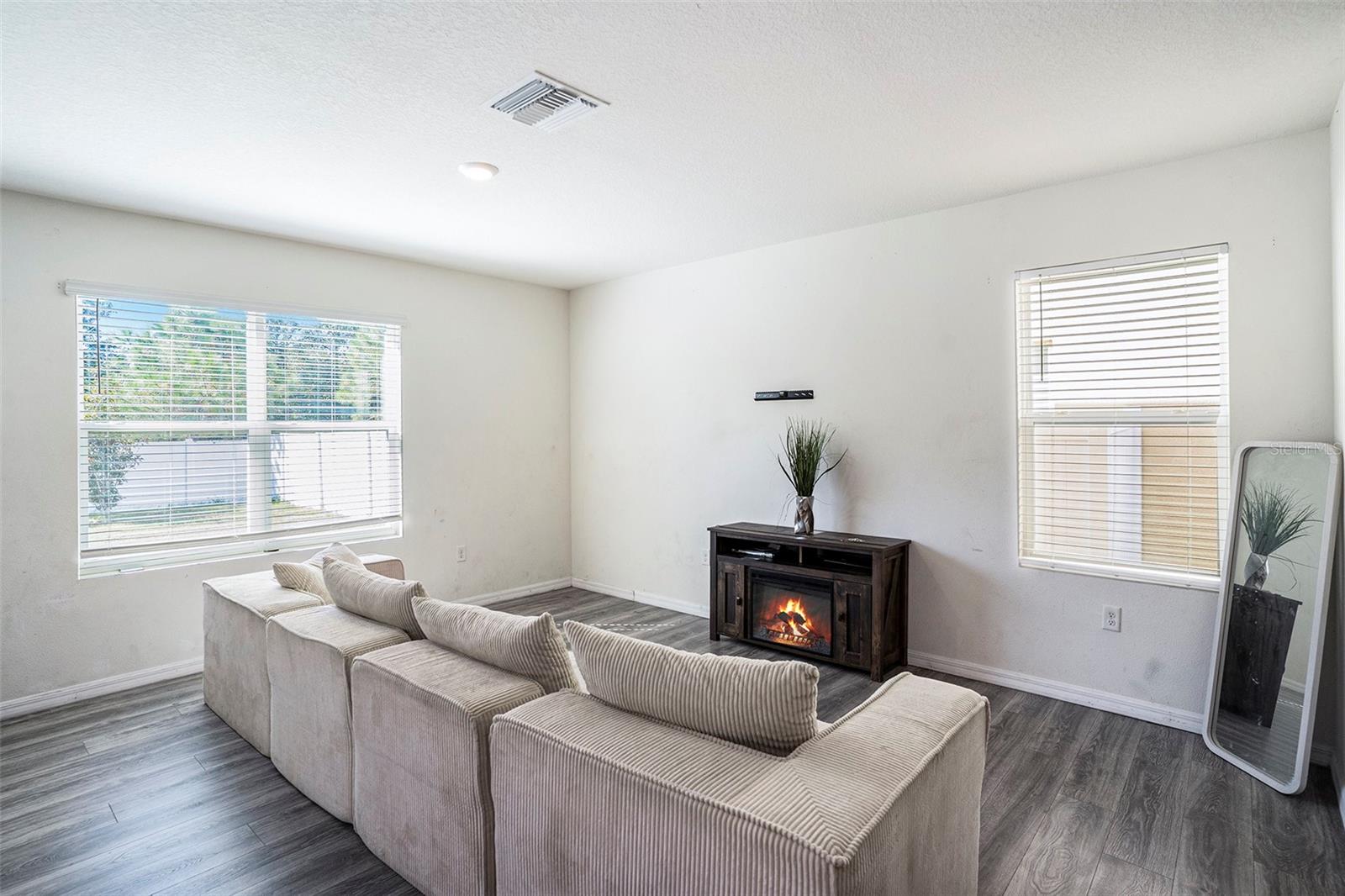 10023 MERRY FAWN CT, SUN CITY CENTER, FL, 33573