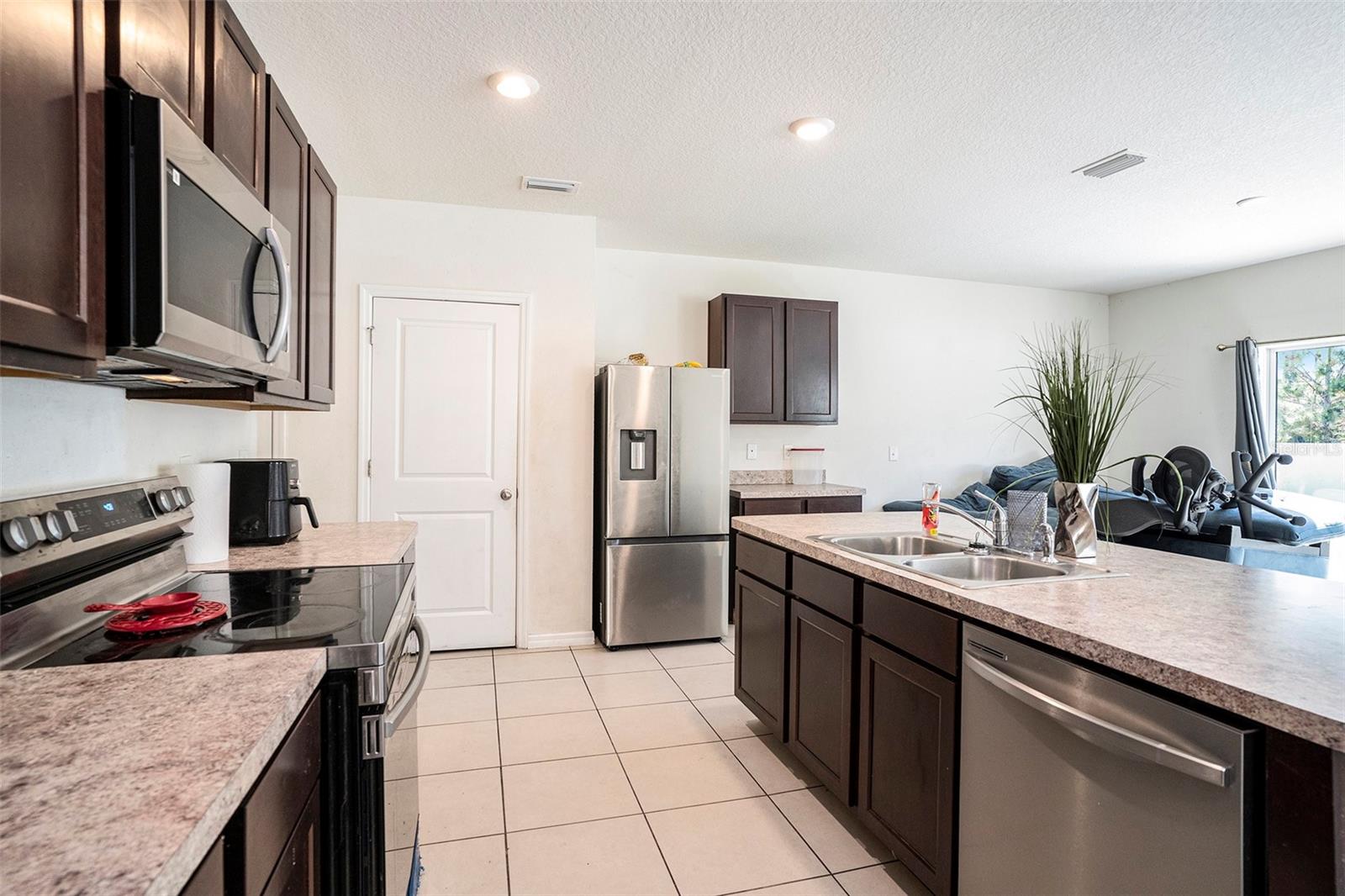 10023 MERRY FAWN CT, SUN CITY CENTER, FL, 33573