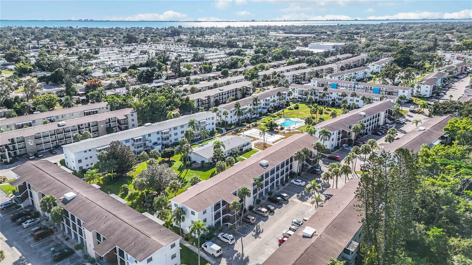 2044 CANAL DR #M37, BRADENTON, FL, 34207