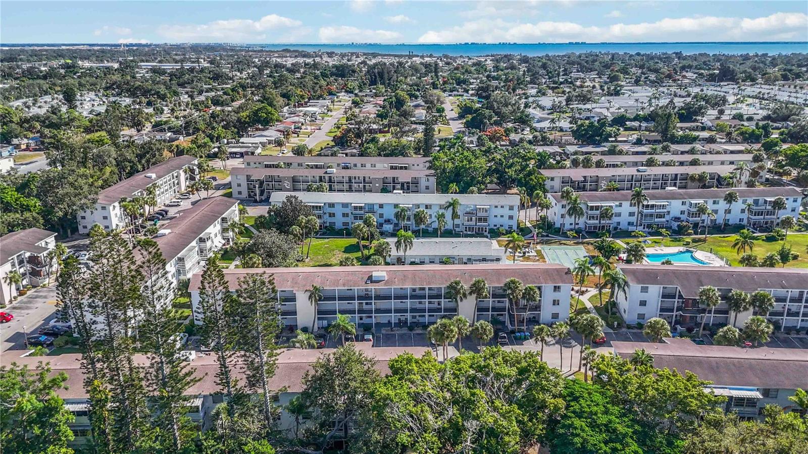 2044 CANAL DR #M37, BRADENTON, FL, 34207