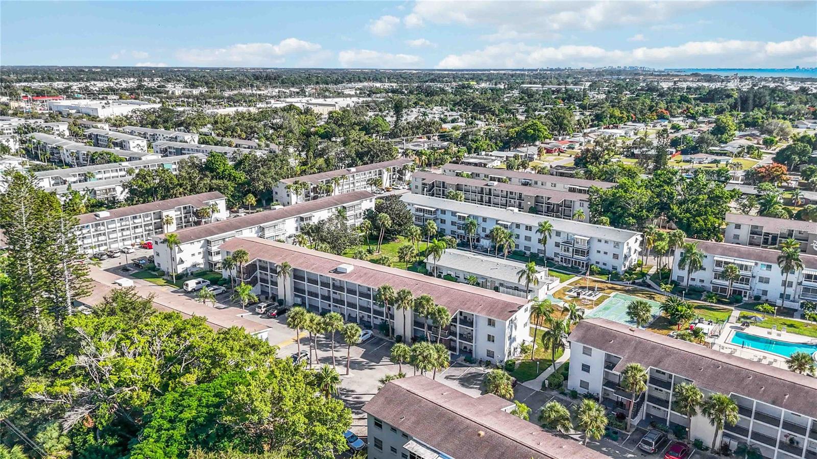 2044 CANAL DR #M37, BRADENTON, FL, 34207