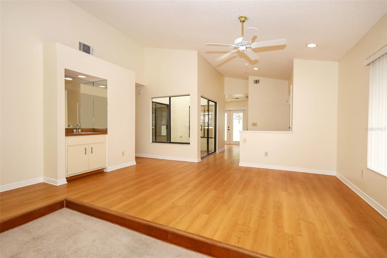 648 FALLSMEAD CIR, LONGWOOD, FL, 32750